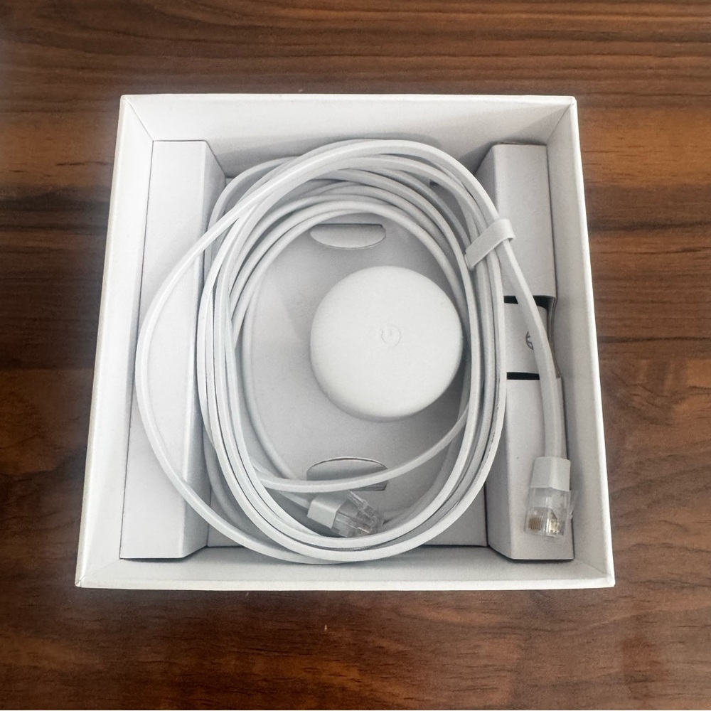 Google Nest Wifi Router Snow AC2200 Dual Band Mesh Router H2D - Picture 8 of 8